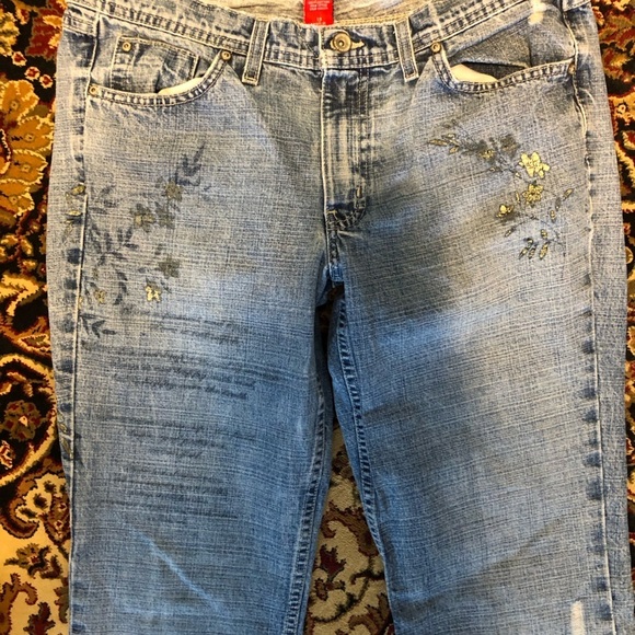 Blue flare Jeans with Distressed Details 13 - Picture 6 of 13